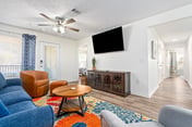 New Sweet Home AU-2 Minutes to Downtown and Stadium