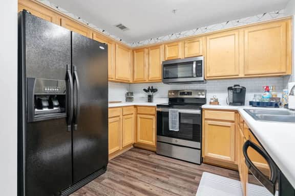 New AU Oasis 2 Mins to Downtown & Stadium Sleeps10 - Image 3