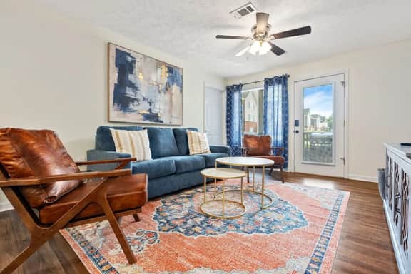 Room #4 in a 4 Bedroom Condo - Image 4